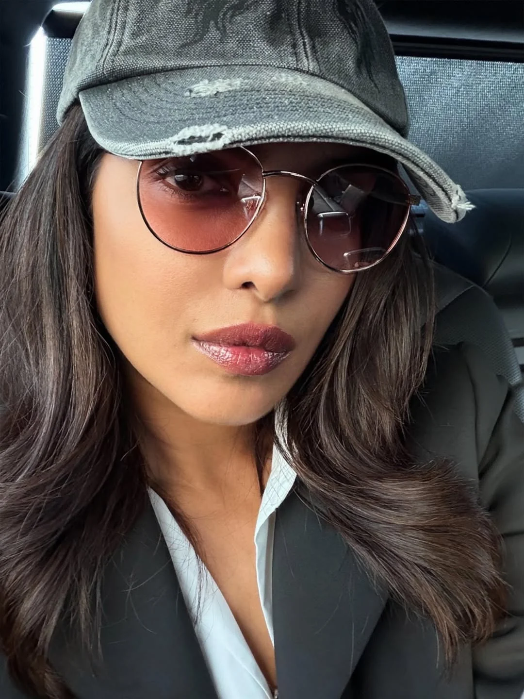 Priyanka Chopra, 43 picture 3 of 3