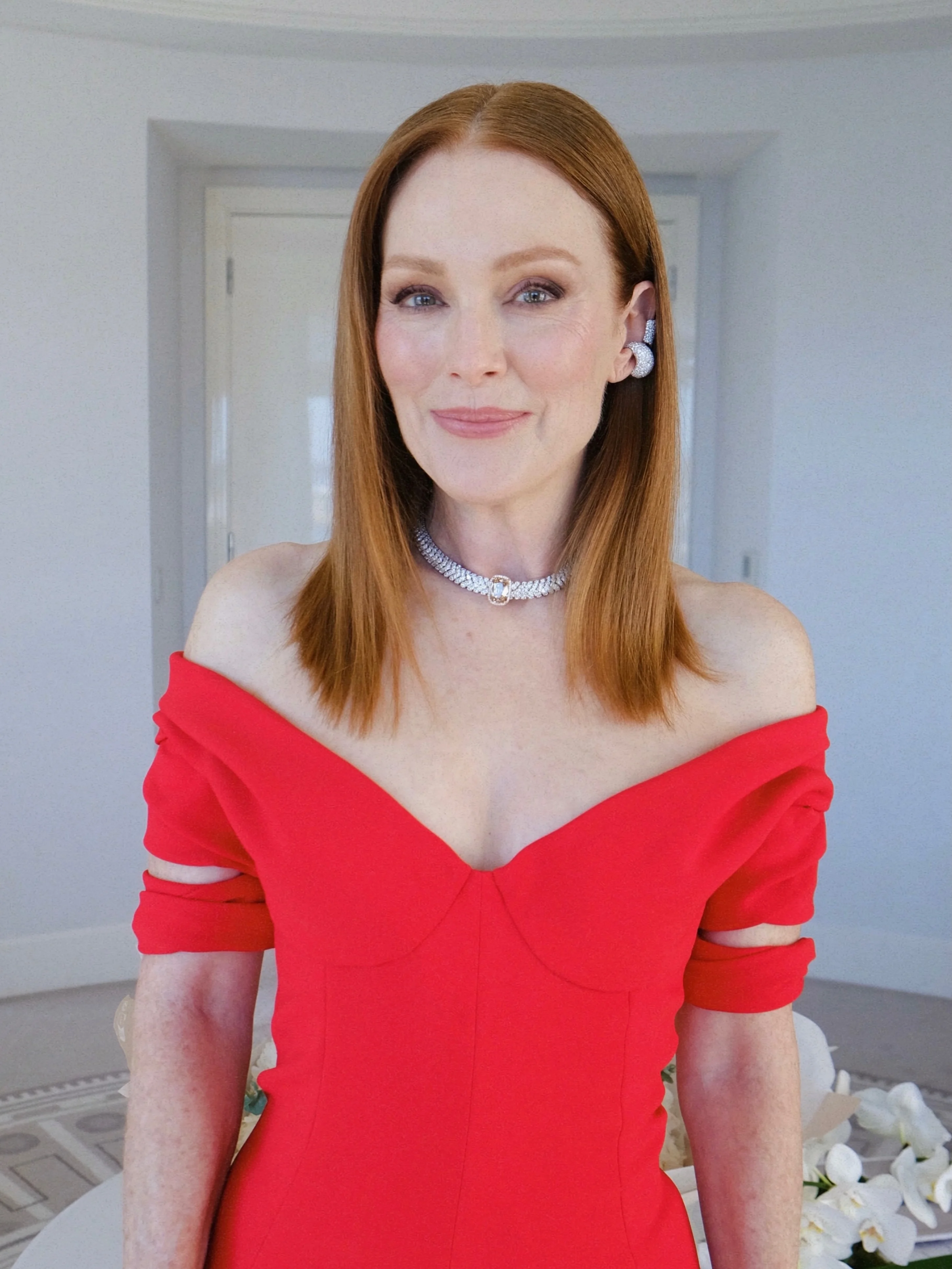Julianne Moore, 65 picture 2 of 3