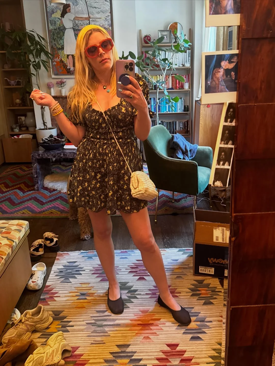 Busy Philipps, 46 picture 4 of 5