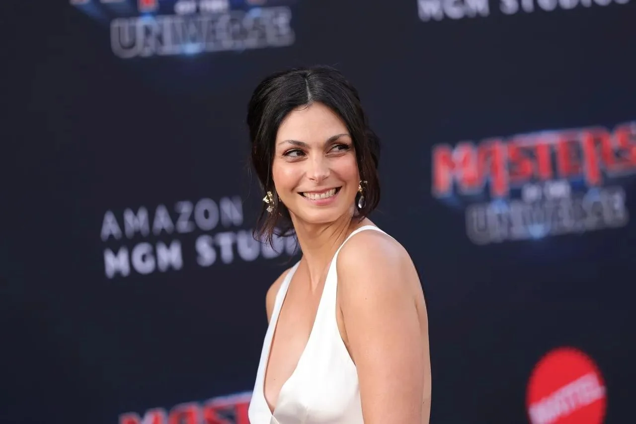 Morena Baccarin, 46 picture 3 of 6