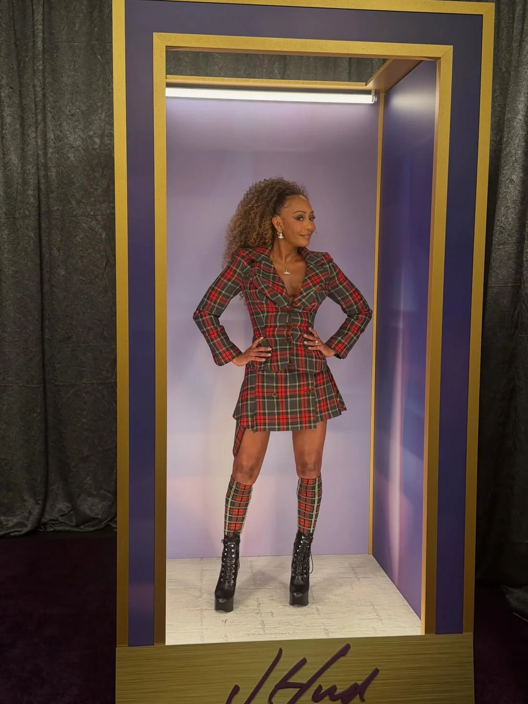 Melanie Brown (aka Scary Spice), 49 picture 2 of 2