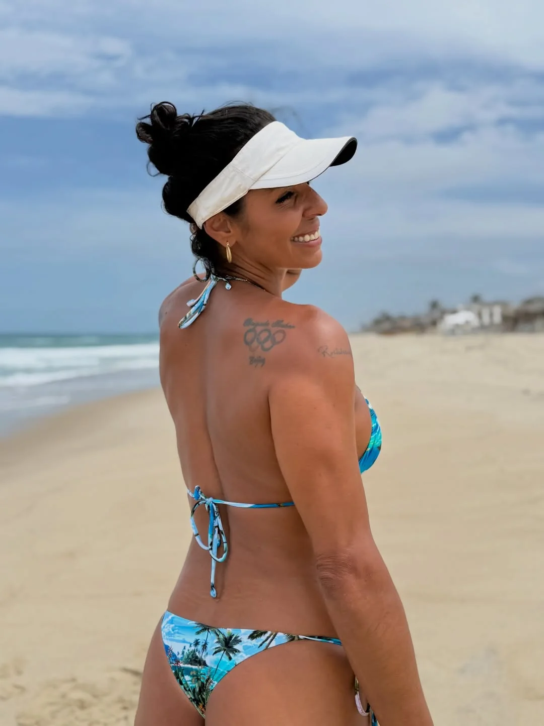 Paula Pequeno, 44 picture 2 of 2