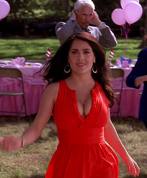 Salma Hayek, 43'