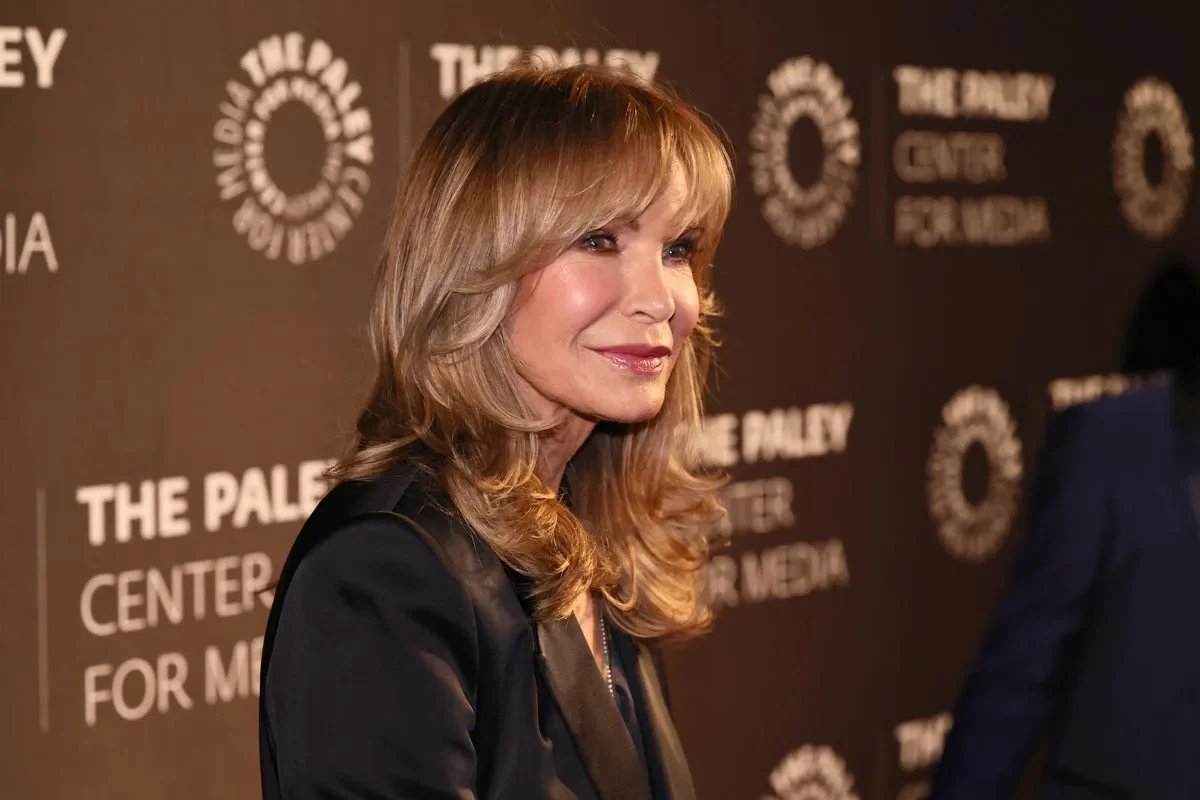 Jaclyn Smith, 80 picture 2 of 3