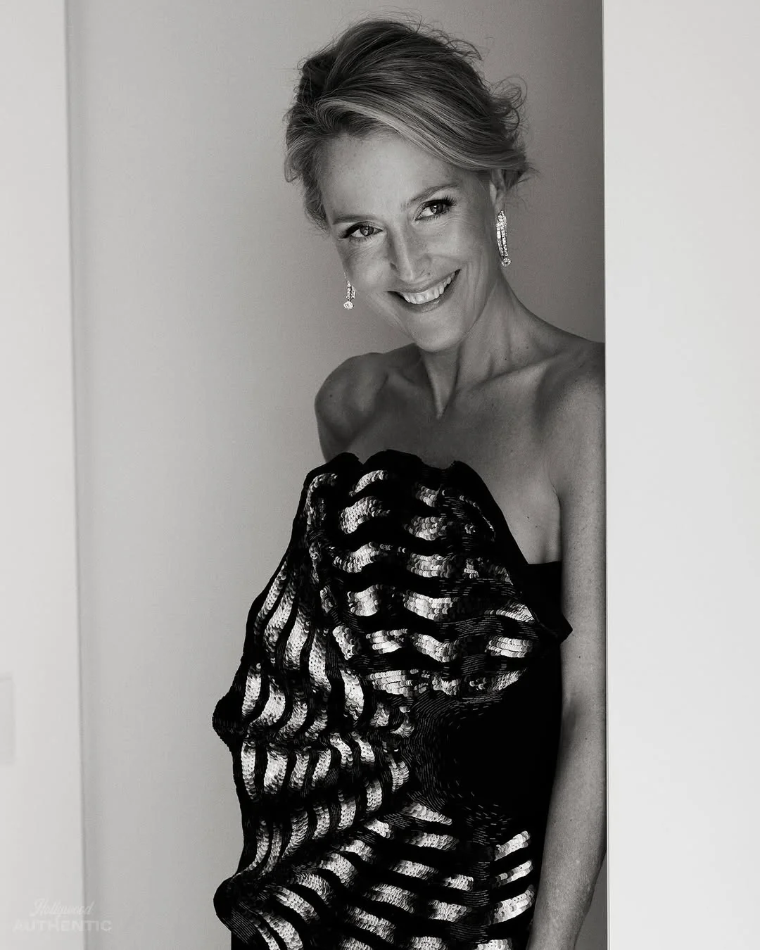 Gillian Anderson, 57 picture 1 of 6