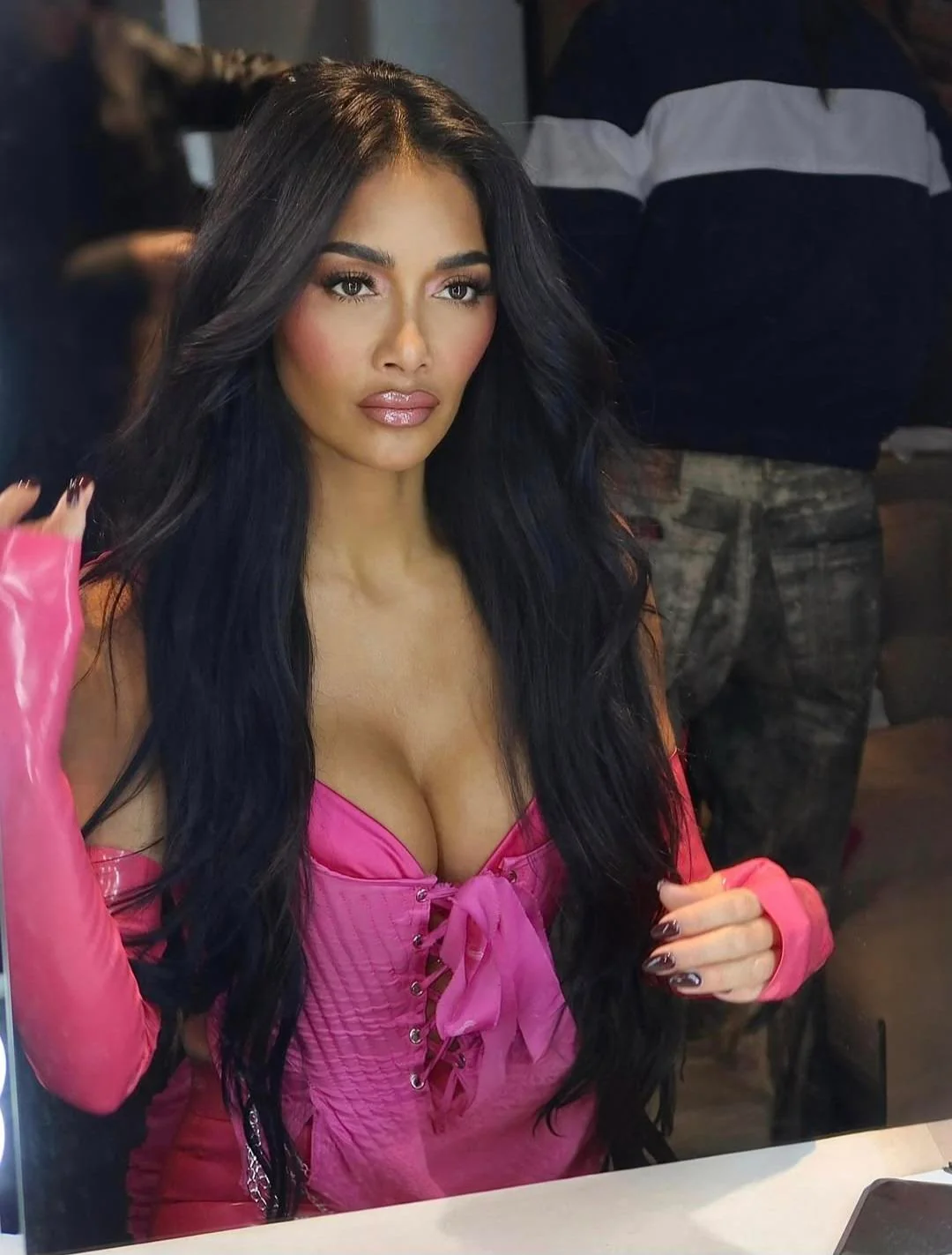 Nicole Scherzinger, 47 picture 2 of 3