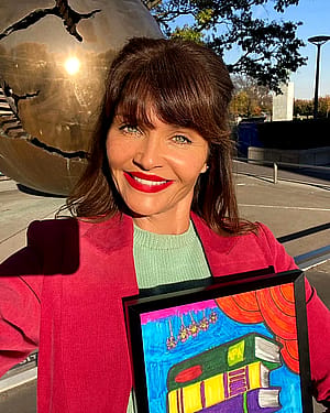 Helena Christensen, 55'