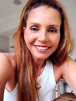 Charisma Carpenter, 55'