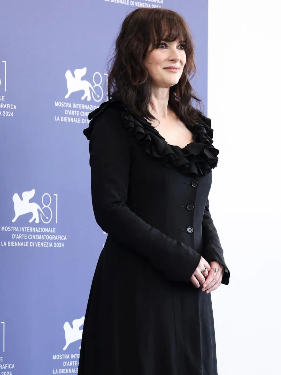 Winona Ryder, 52 picture 1 of 1