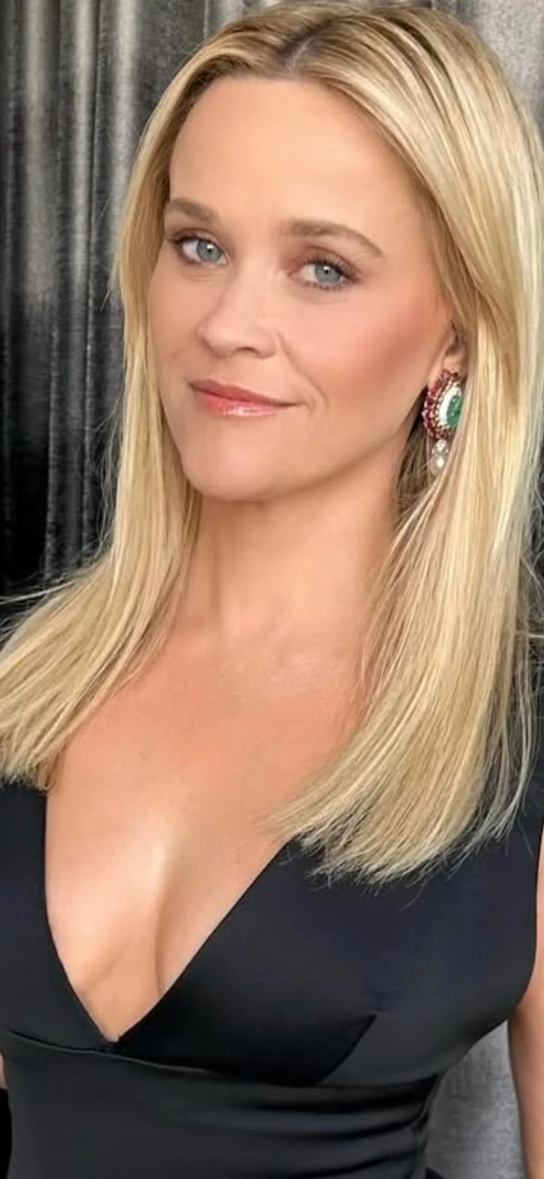 Reese Witherspoon, 48 picture 2 of 3