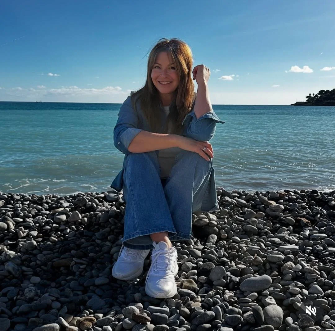 Suzi perry, 54 picture 2 of 2