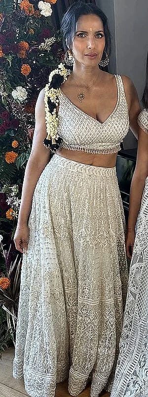 Padma Lakshmi, 54'