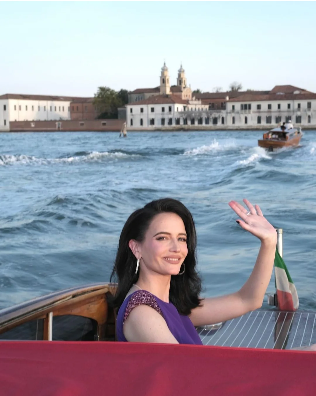 Eva Green, 44 picture 2 of 7