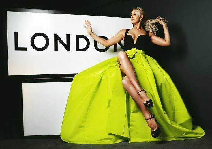 Hannah Waddingham, 47 picture 6 of 8
