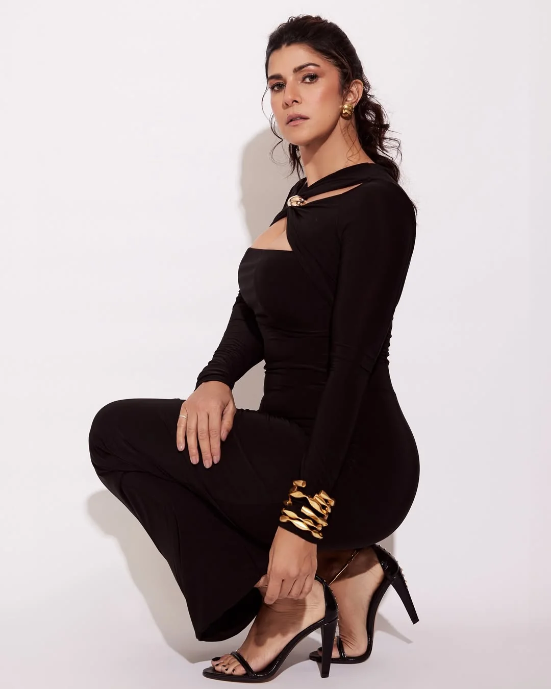 Nimrat Kaur, 42 picture 2 of 7