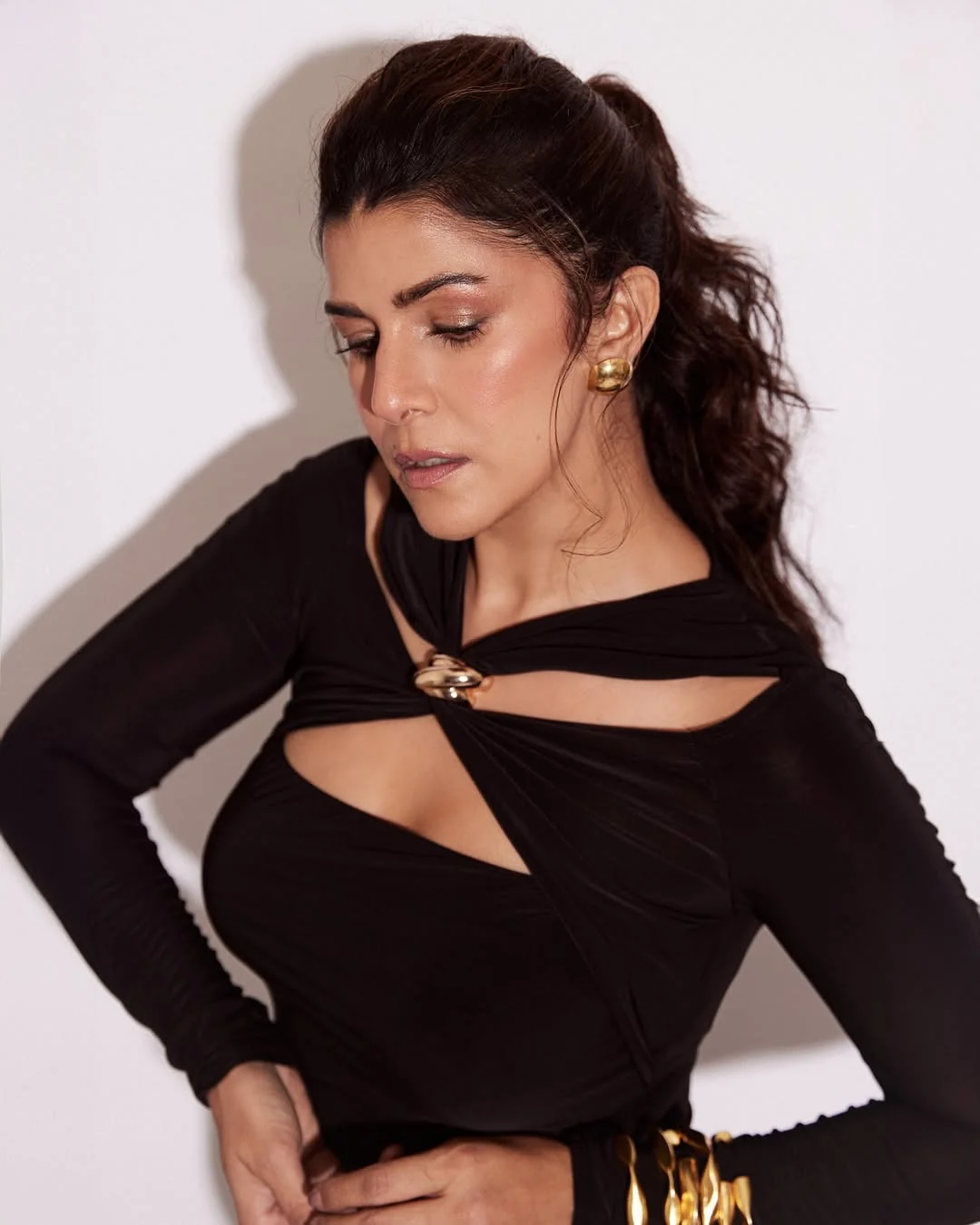 Nimrat Kaur, 42 picture 3 of 7