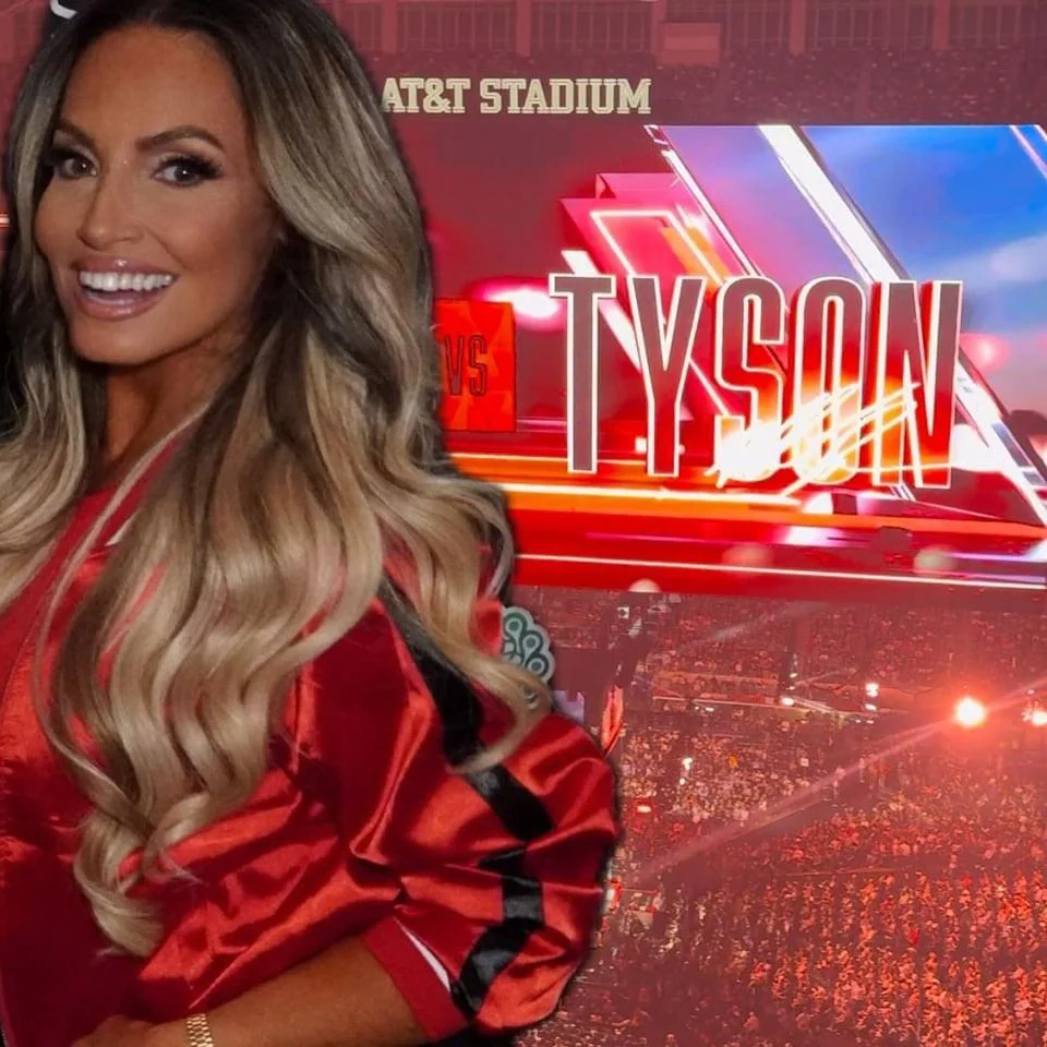 Trish Stratus, 48 picture 2 of 2