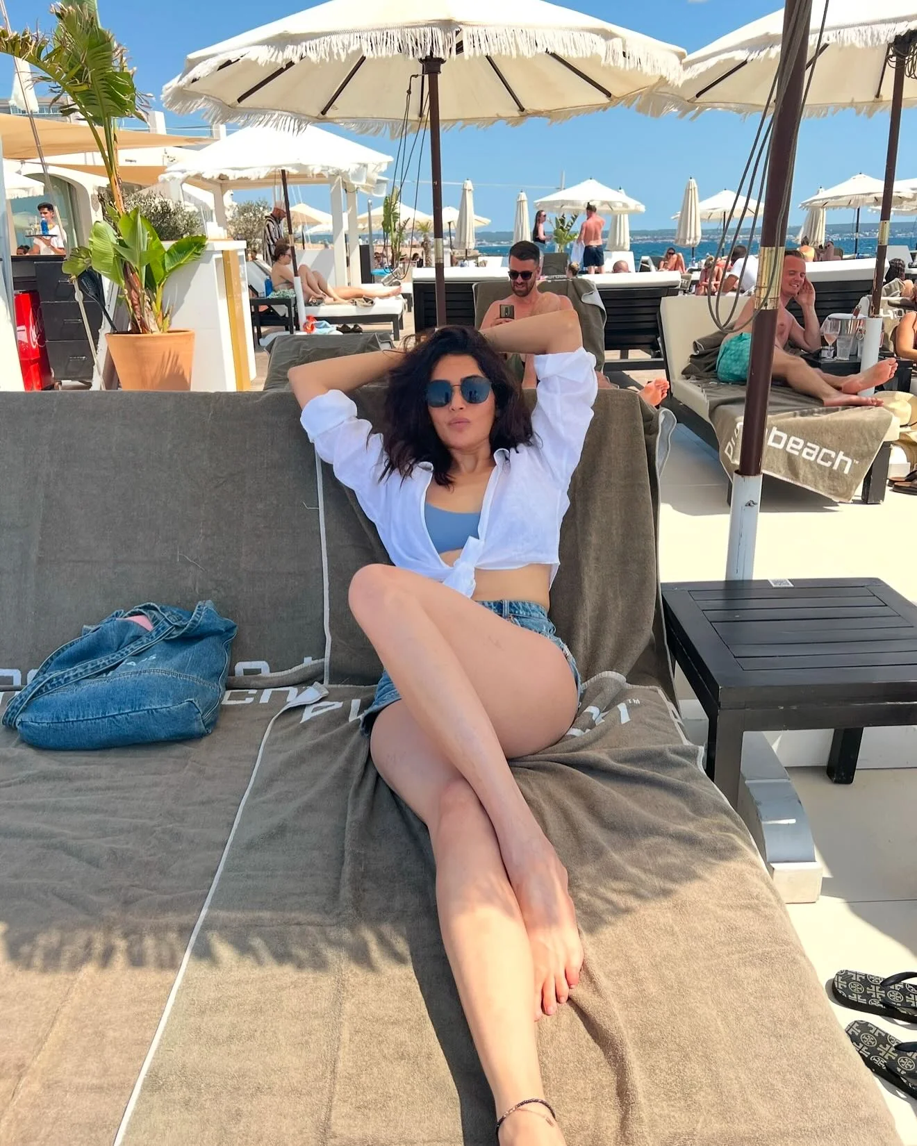 Karishma Tanna, 40 picture 1 of 4