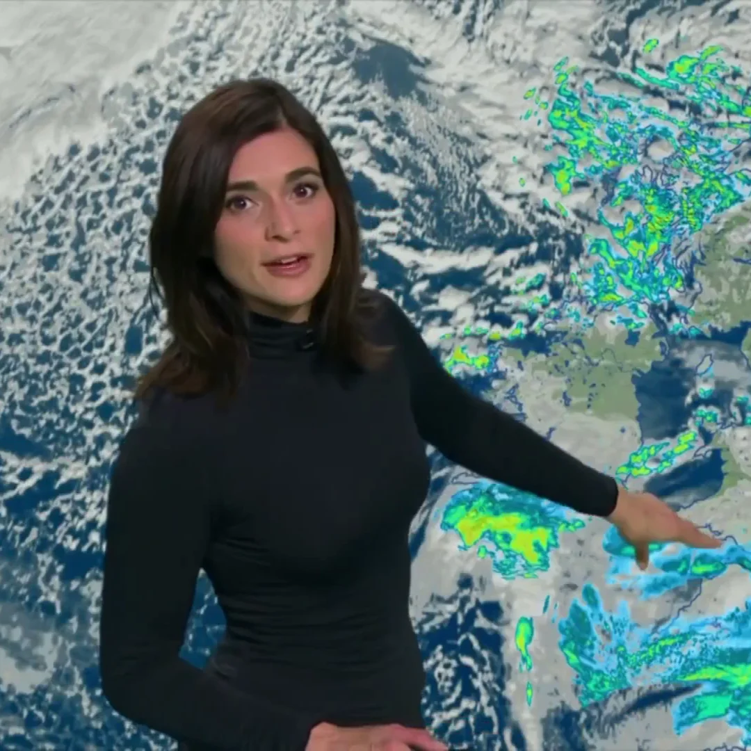 Lucy Verasamy, 44 picture 2 of 9