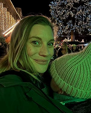 Katee sackhoff, 44'