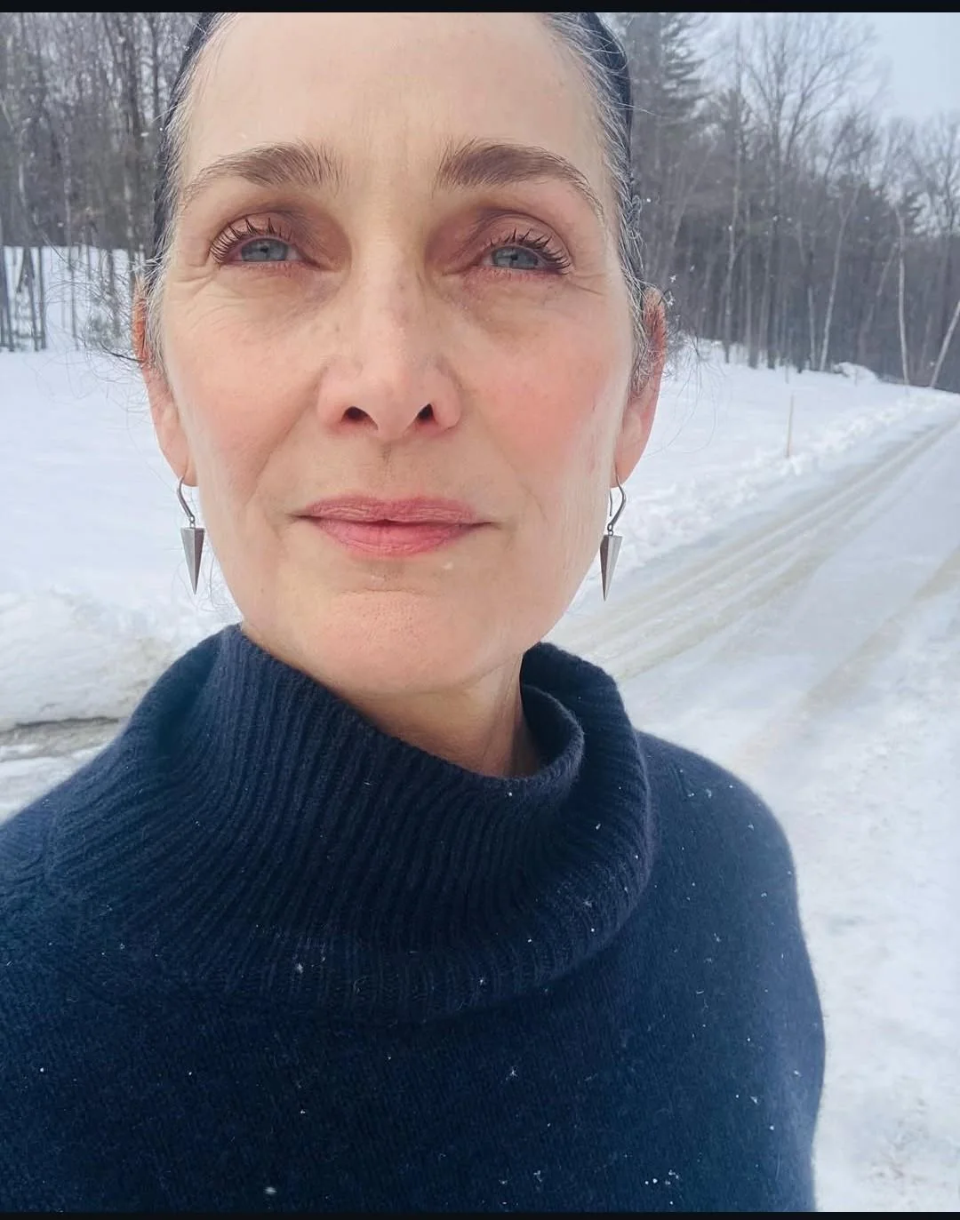 Carrie-Anne Moss, 57 picture 1 of 1