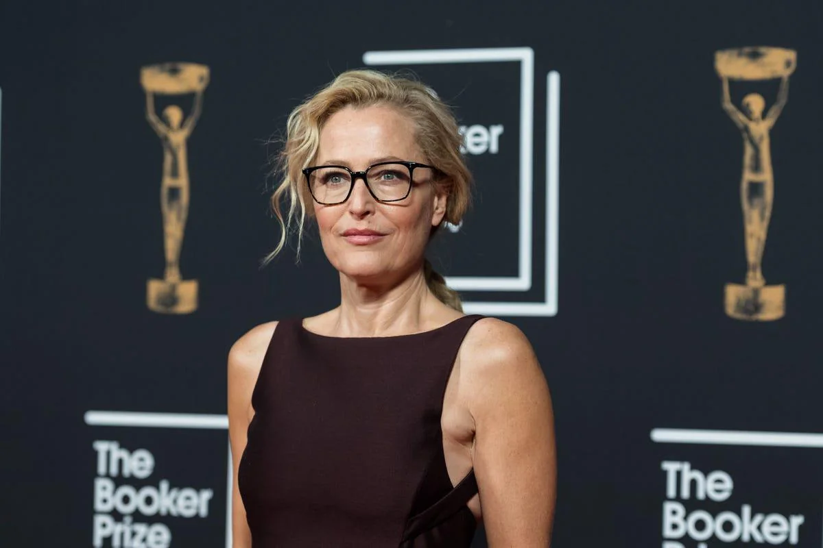 Gillian Anderson, 56 picture 1 of 1