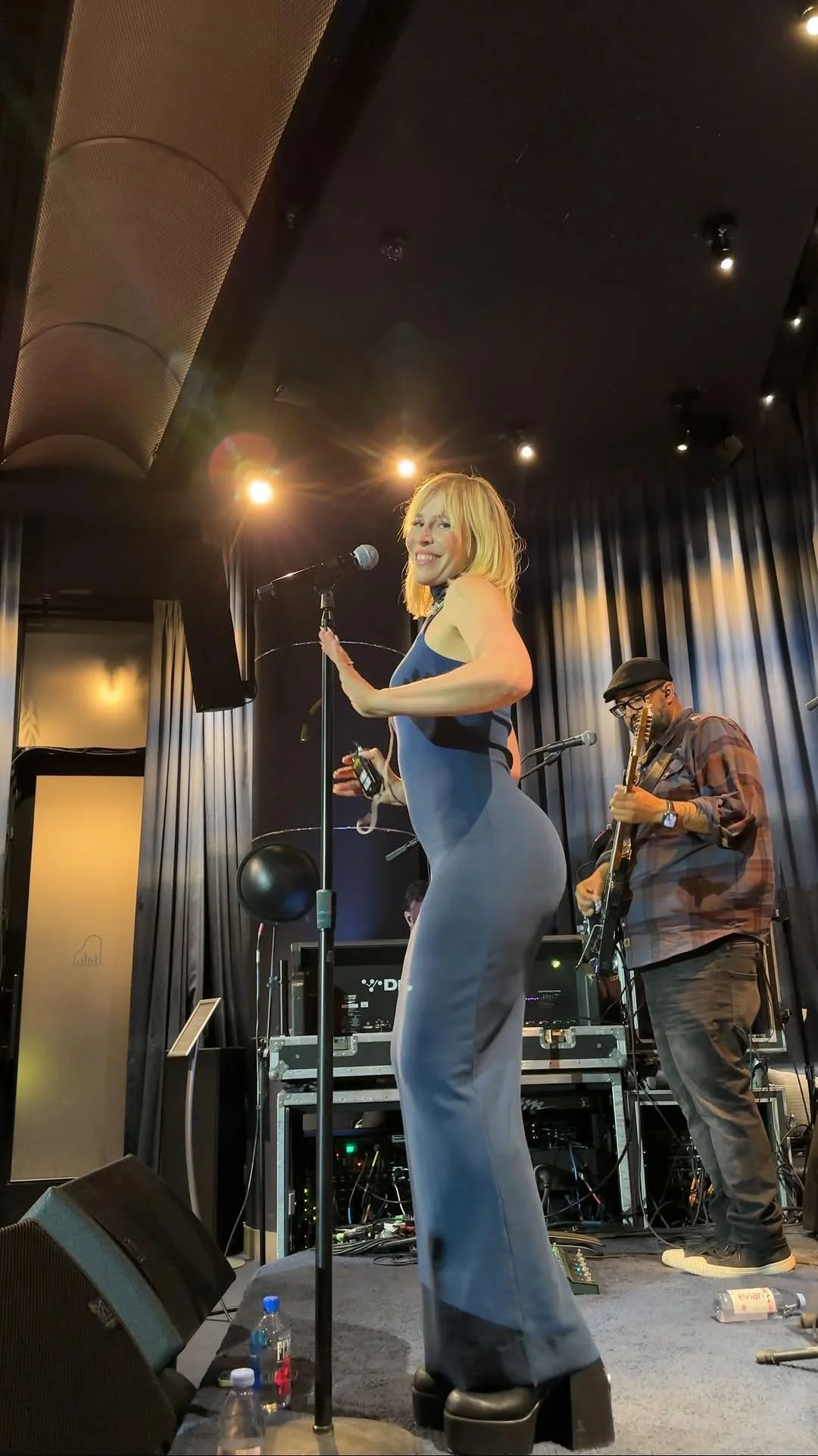 Natasha Bedingfield, 43 picture 1 of 1