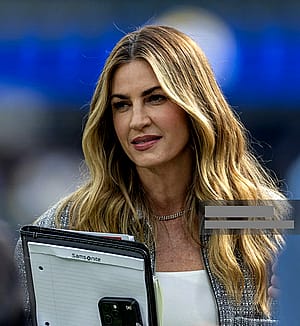 Erin Andrews, 46'