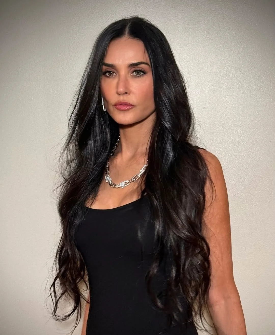 Demi Moore, 62 picture 1 of 4