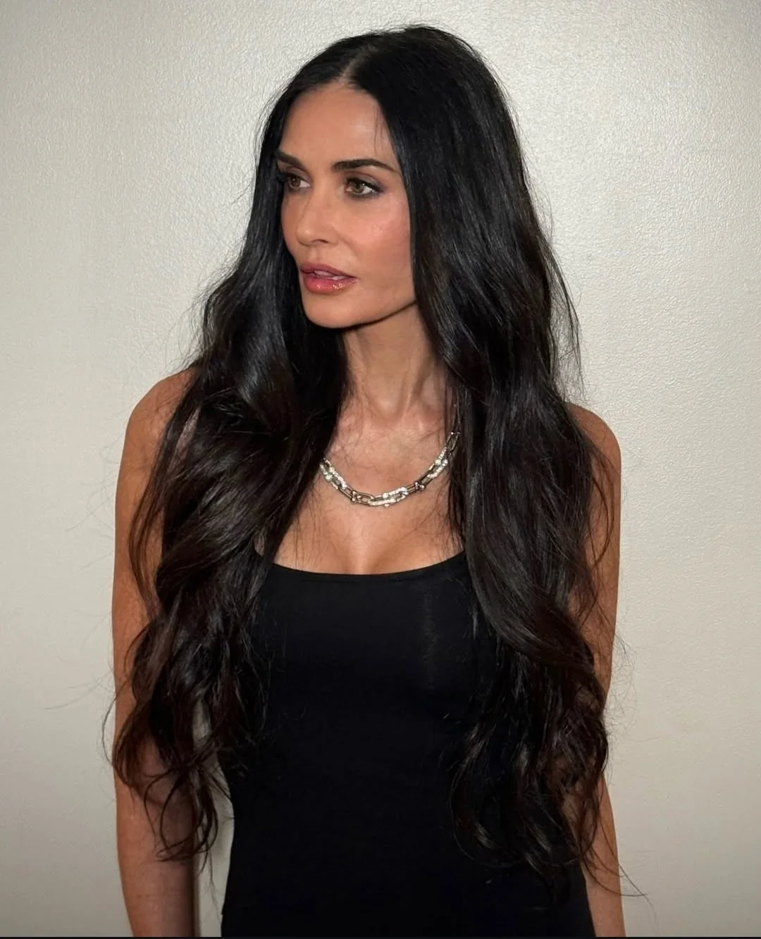 Demi Moore, 62 picture 4 of 4