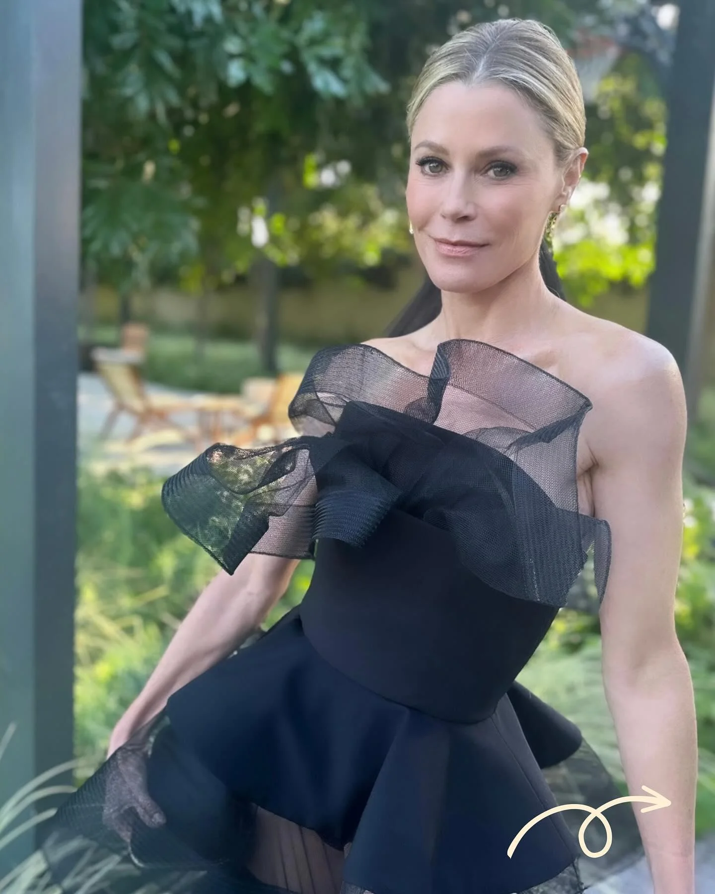 Julie Bowen, 54 picture 1 of 1