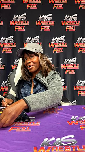 Jacqueline Moore, 60'