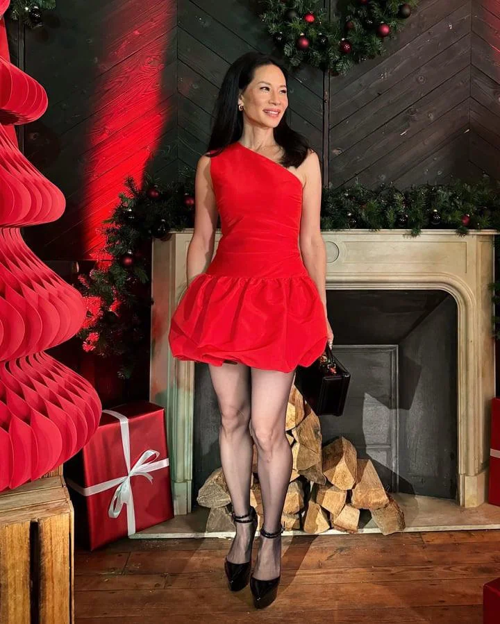 Lucy Liu, 55 picture 1 of 1