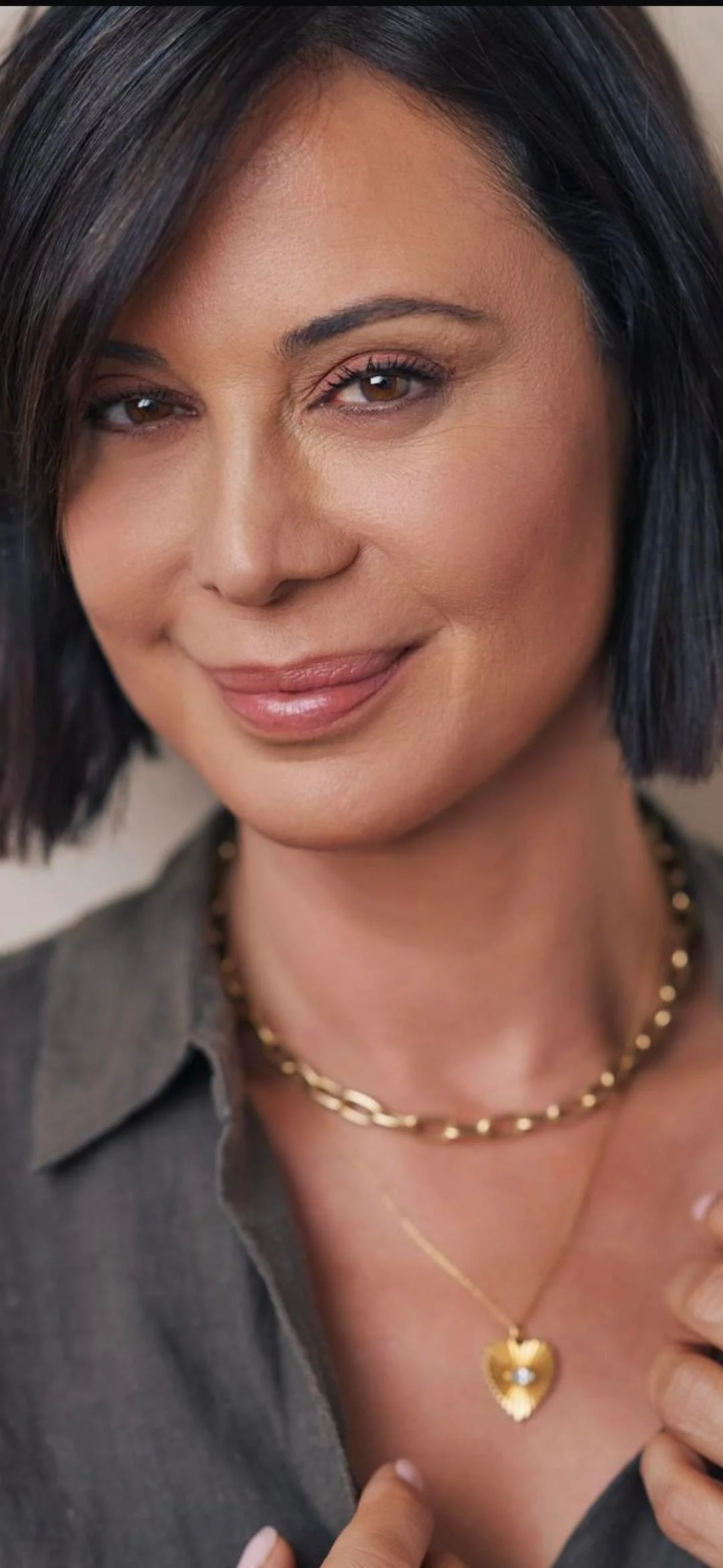 Catherine Bell, 56 picture 1 of 2