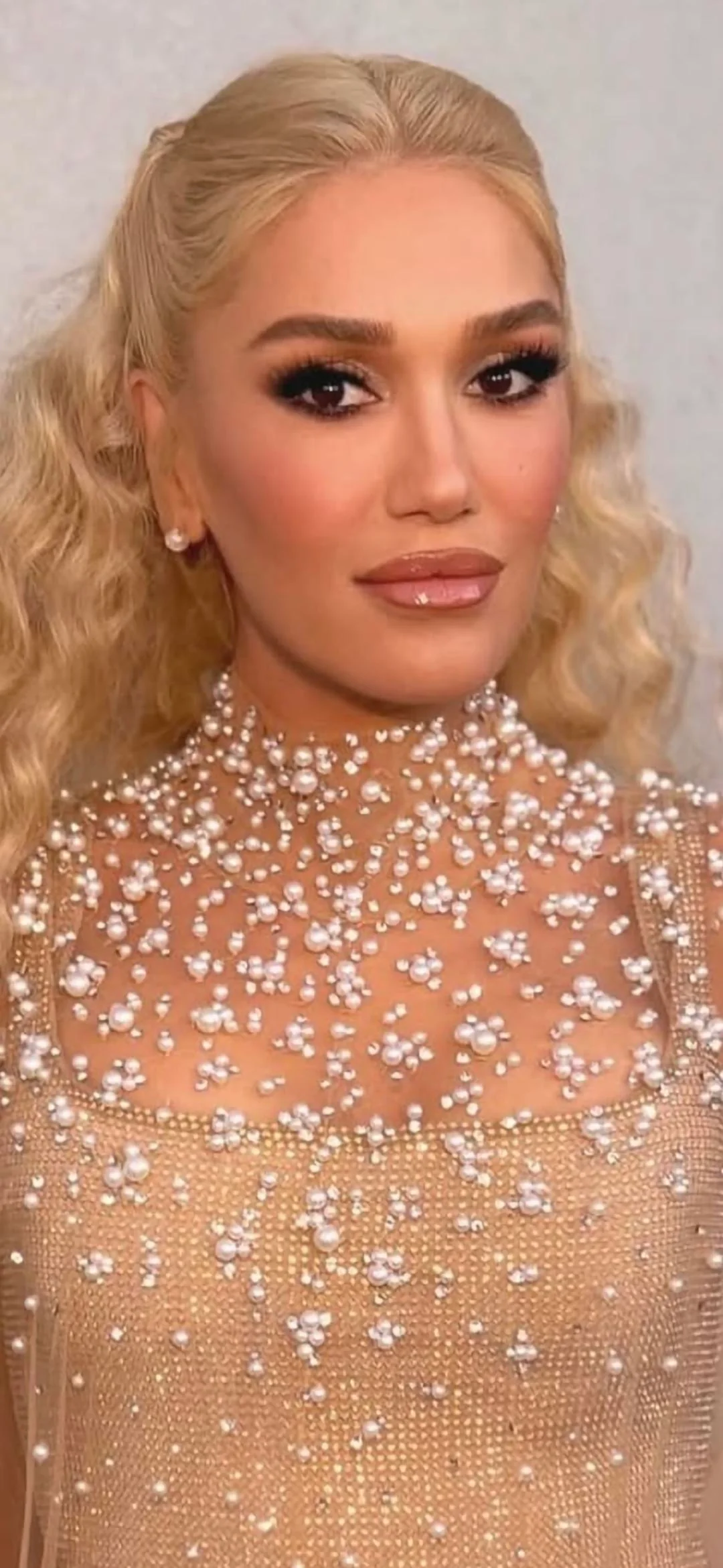 Gwen Stefani, 55 picture 1 of 2