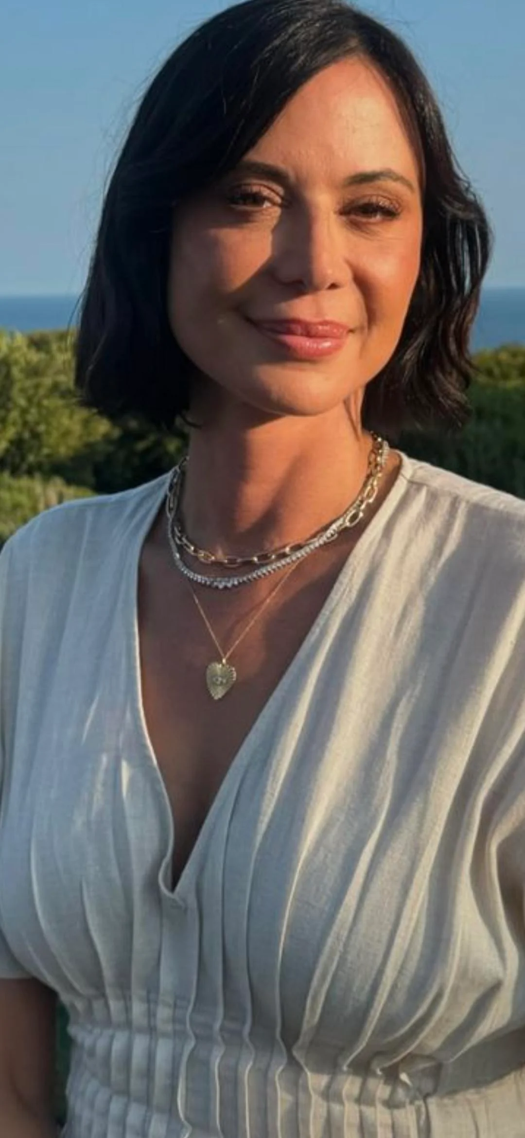 Catherine Bell, 56 picture 2 of 2