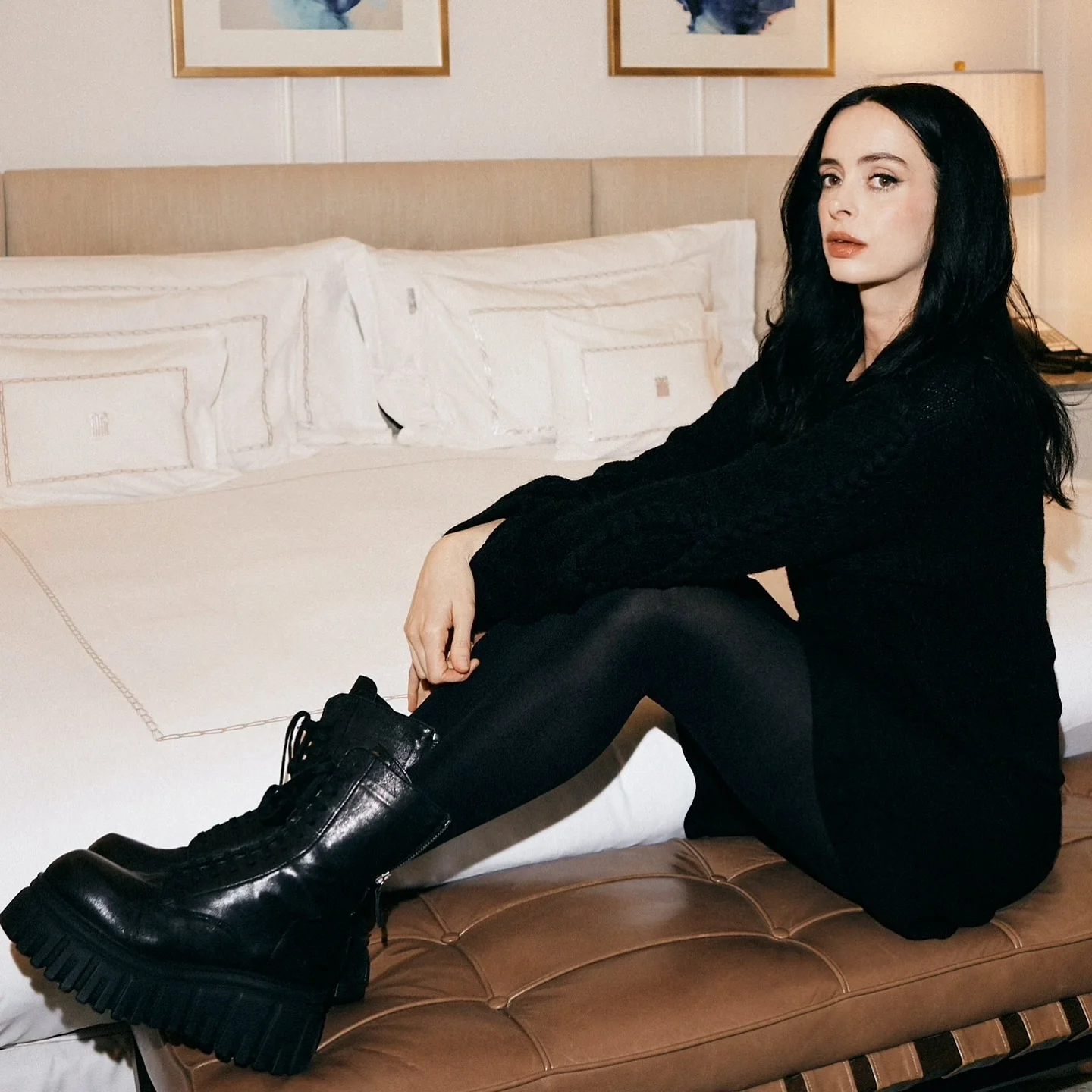 Krysten Ritter, 42 picture 2 of 6
