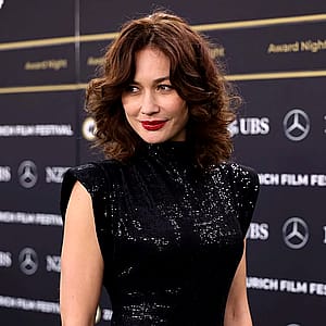 Olga Kurylenko, 45'