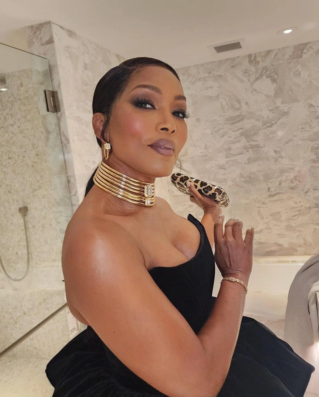Angela Bassett, 66 picture 1 of 18