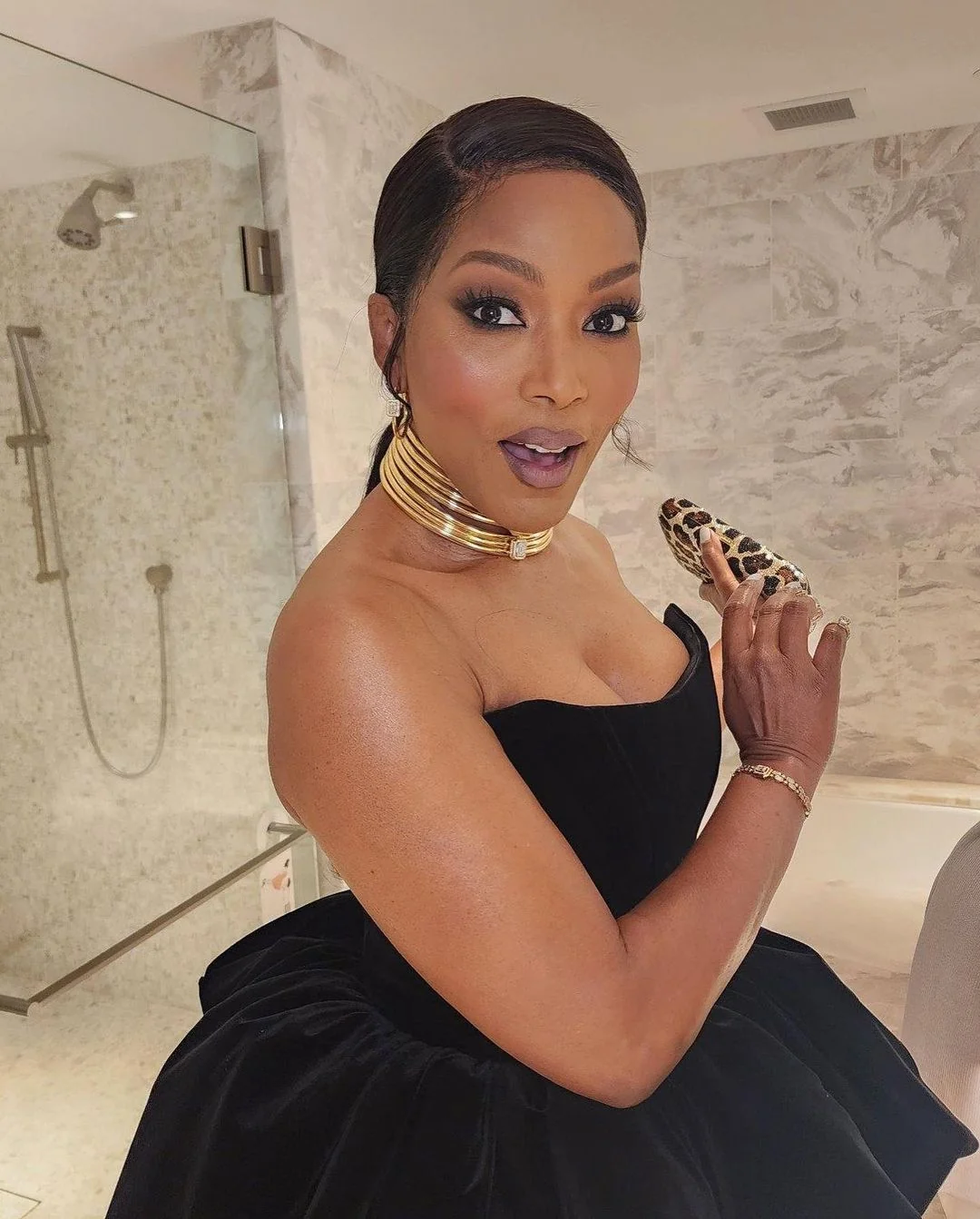 Angela Bassett, 66 picture 15 of 18