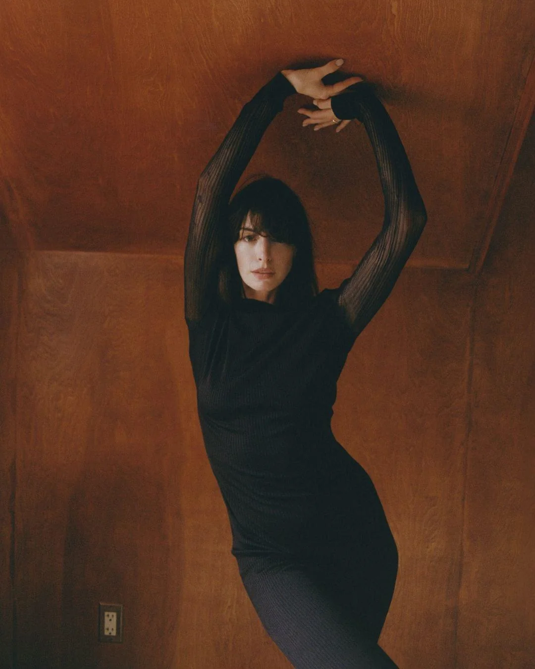 Anne Hathaway, 42 picture 1 of 1