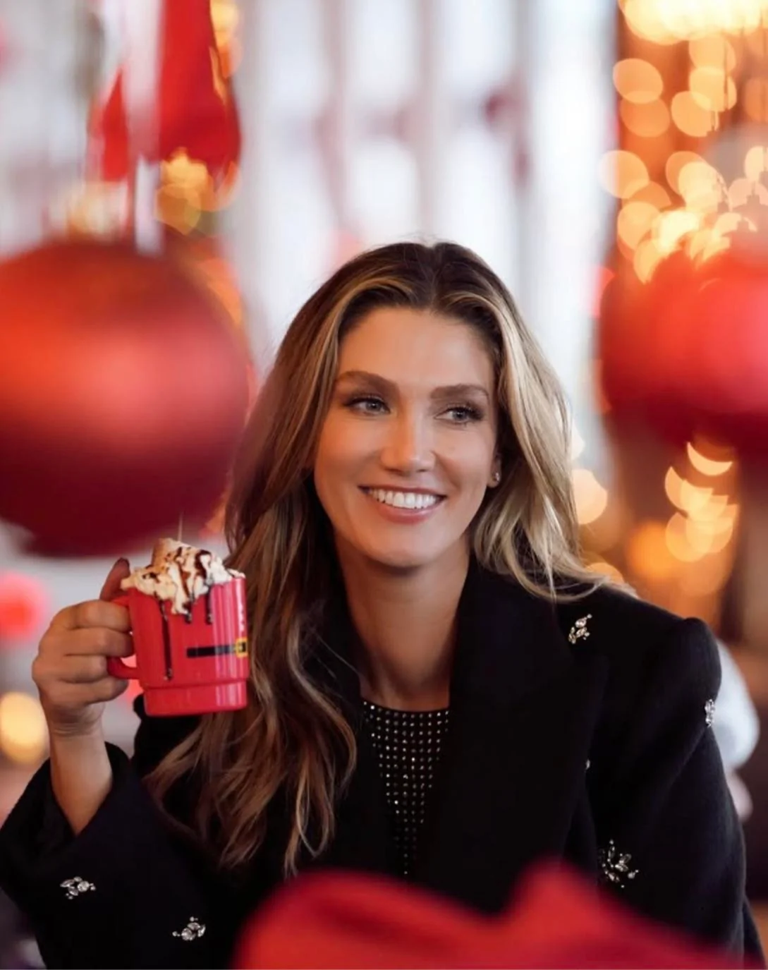 Delta Goodrem, 40 picture 3 of 3