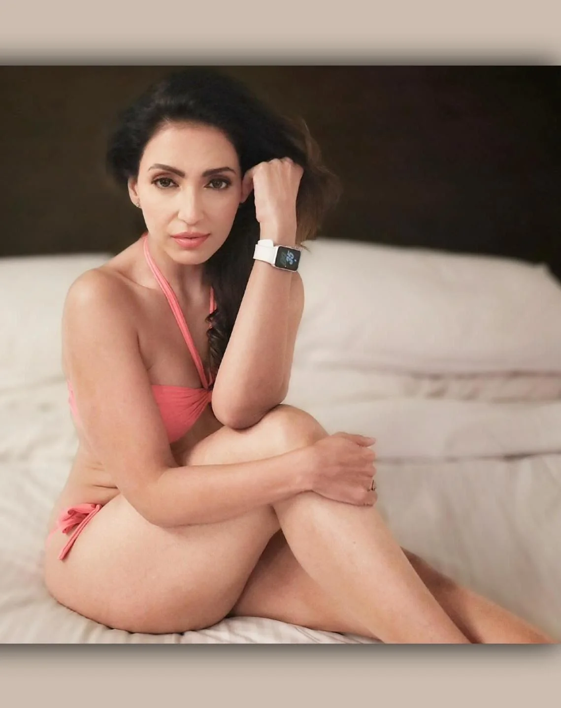 Navina Bole, 41 picture 1 of 1