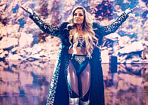 Trish Stratus, 47'