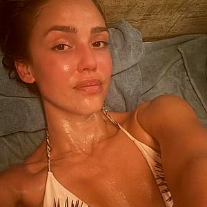 Jessica Alba, 43'