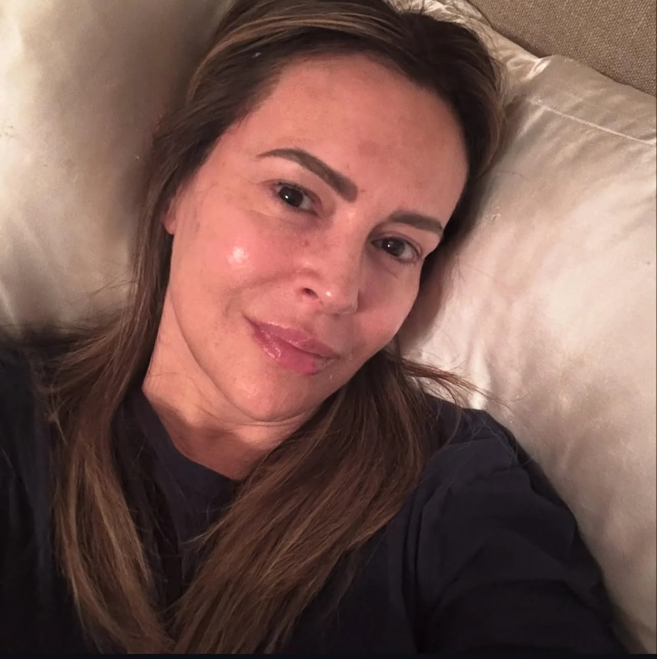 Alyssa Milano, 52 picture 1 of 1