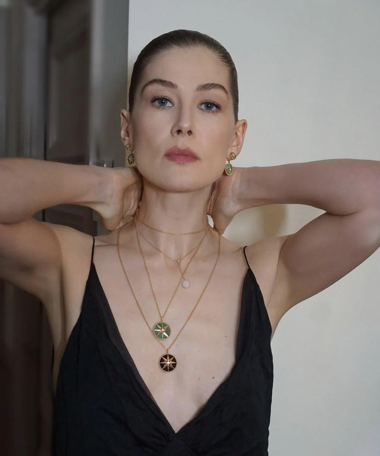 Rosamund Pike, 45 picture 1 of 1