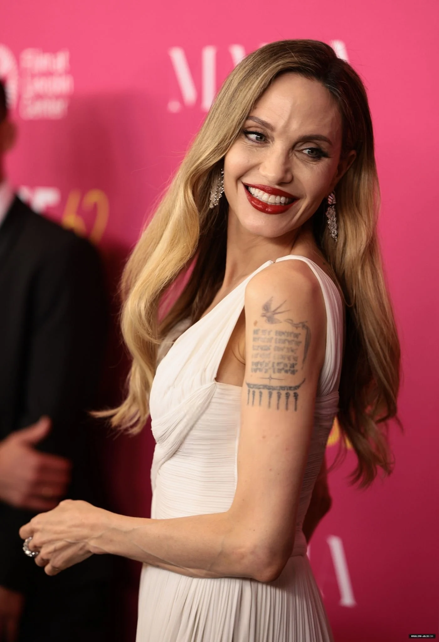 Angelina Jolie, 49 picture 3 of 4