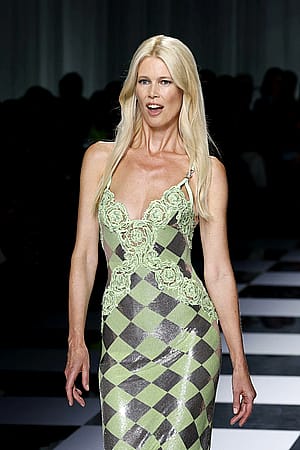 Claudia Schiffer, 53'