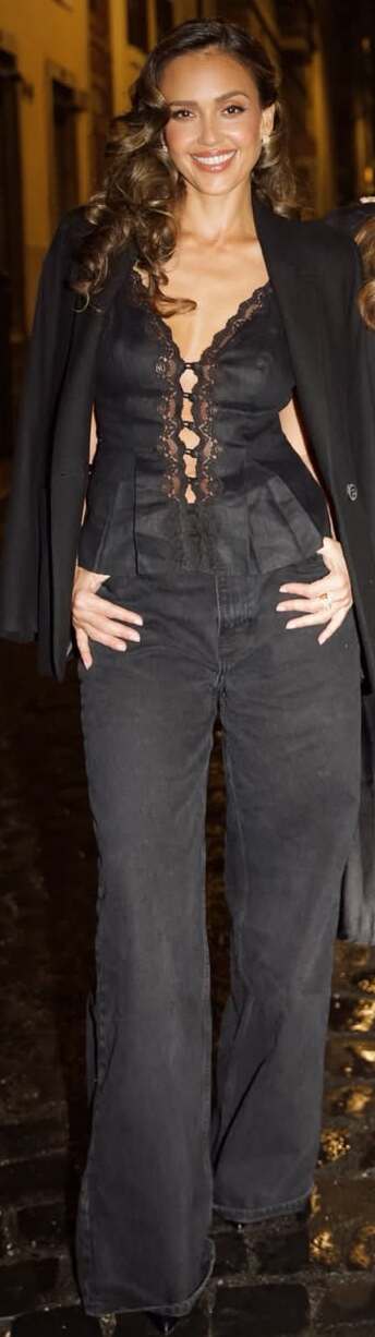 Jessica Alba, 43 picture 1 of 1